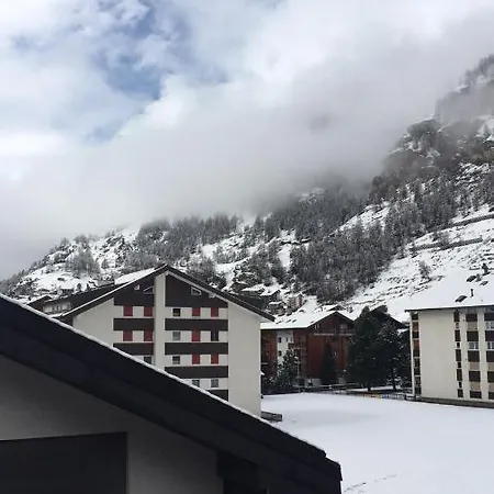 Haus Pirata Apartment Zermatt Exterior photo